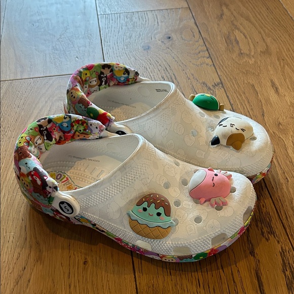 CROCS Men/Women Cream Clogs with Colorful Cartoon Accents - Picture 2 of 6